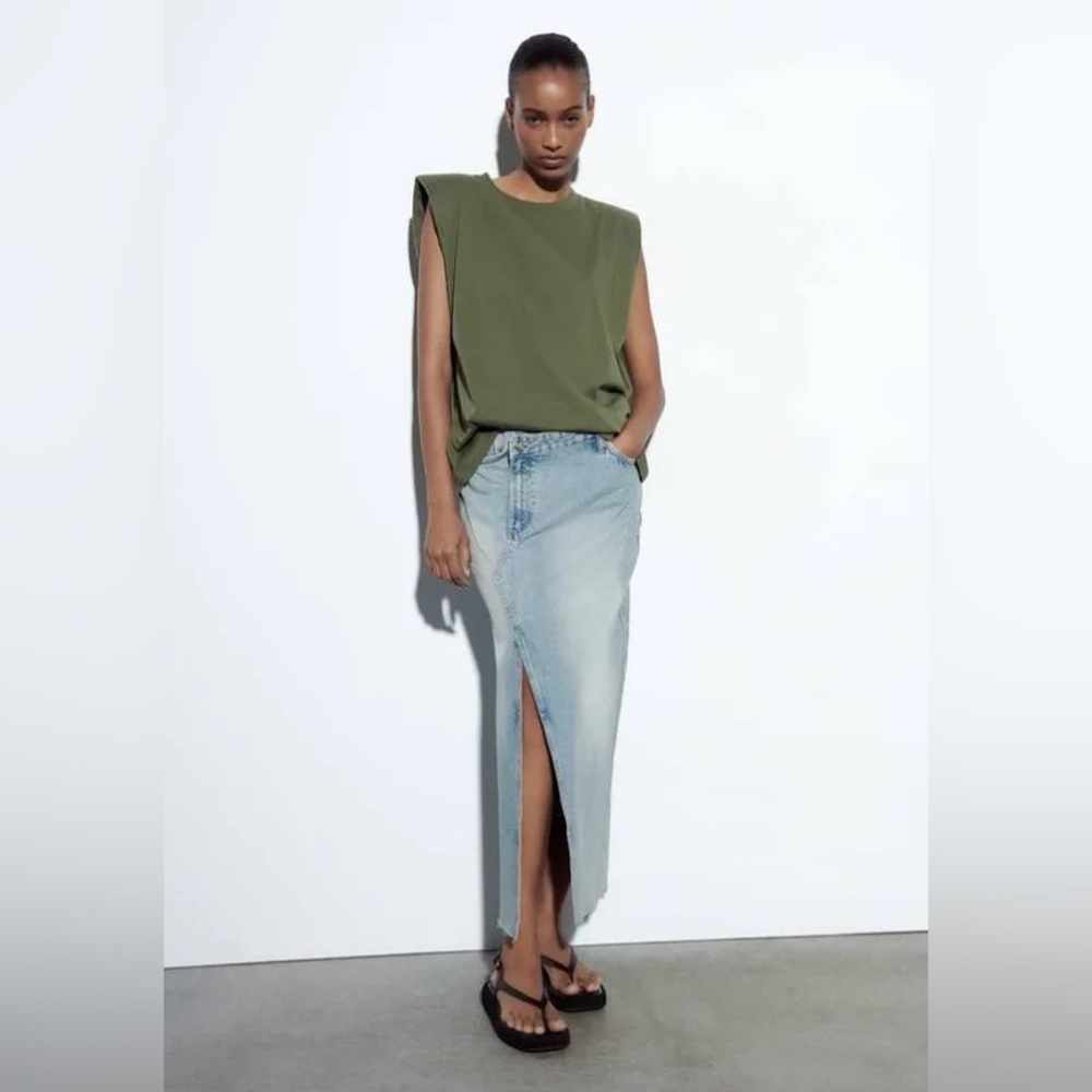 Zara Shoulder Pad Top - Picture 7 of 7